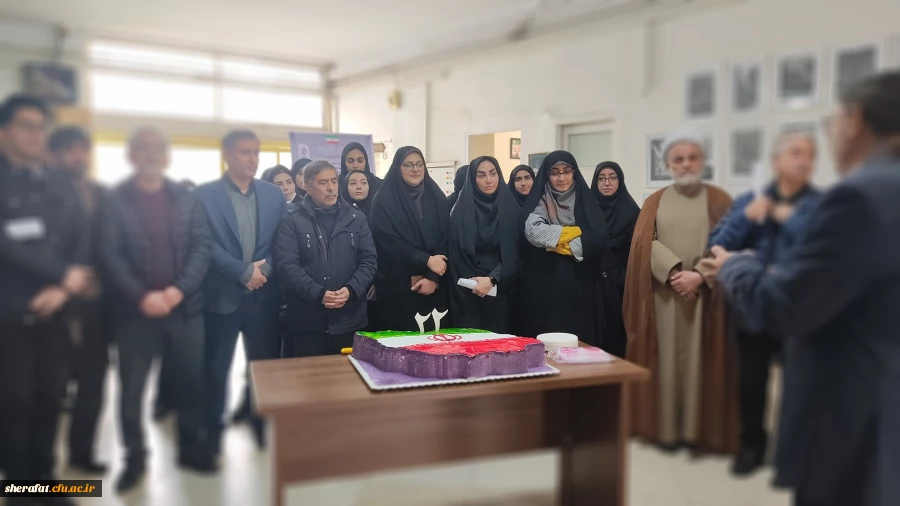 #به_مناسبت_دهه_فجر نمایشگاه 
• ⌝ دست سازه های بوم شناسی و زمین شناسی⌞ • 13