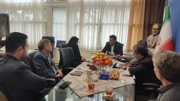 جلسه 
• ⌝ بررسی مسائل مالی مرکز آموزش عالی شهید شرافت باحضورمسئولان استانی در سال ۱۴۰۴⌞ •  4