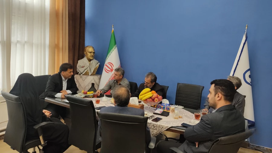 جلسه 
• ⌝ بررسی مسائل مالی مرکز آموزش عالی شهید شرافت باحضورمسئولان استانی در سال ۱۴۰۴⌞ •  5