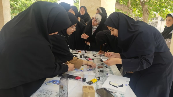 ورکشاپ نقاشی
        «سالگرد عروج شهدای خدمت » 6