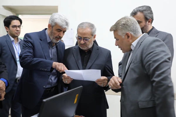 «بازدید وزیر آموزش و پرورش و رئیس دانشگاه فرهنگیان»
 8