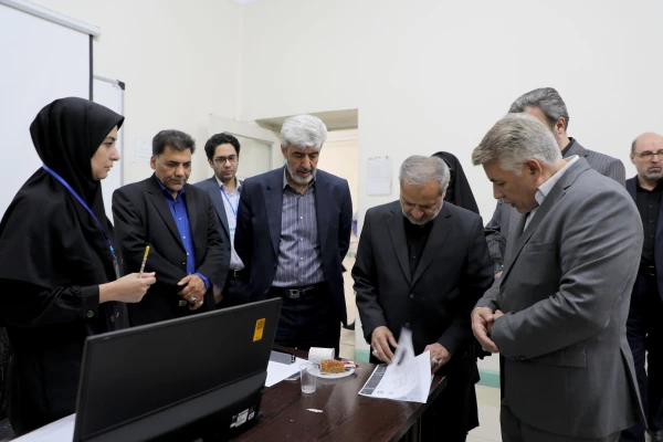 «بازدید وزیر آموزش و پرورش و رئیس دانشگاه فرهنگیان»
 9