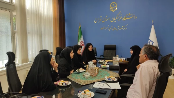  «جلسه شورای صنفی، رفاهی و آموزشی دانشجویان با مسئولان مرکز آموزش عالی شهید شرافت»
  3