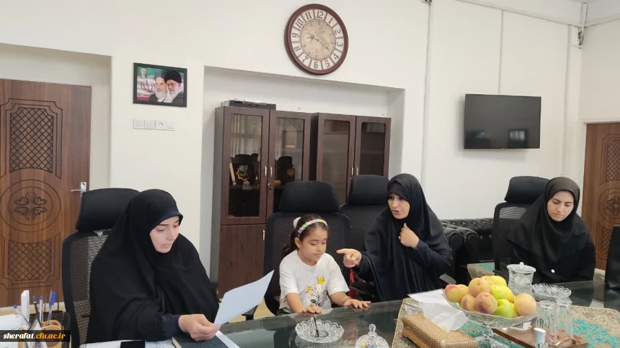 «جلسه مصاحبه با داوطلبان تدریس در گروه کار و فناوری»
 3