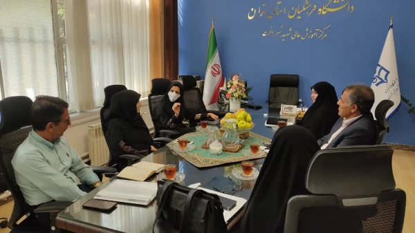 «جلسه مدیر گروه و اعضای گروه آموزشی فیزیک با مسئولان مرکز آموزش عالی شهید شرافت» 2