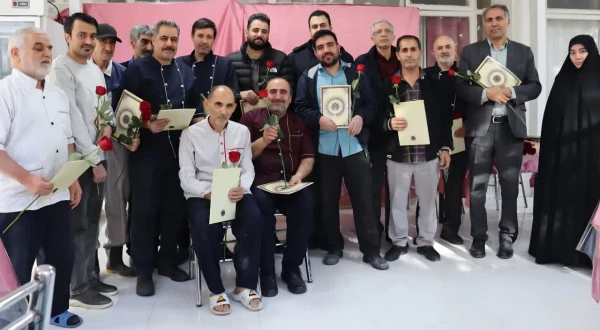 تجلیل از همکاران به مناسبت روز مرد در دانشکده شهید شرافت 2