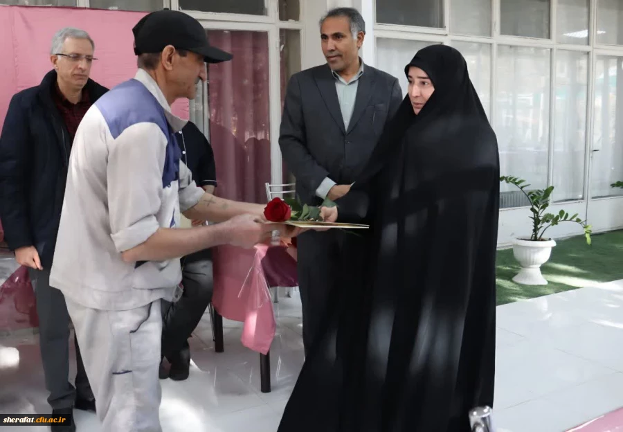 تجلیل از همکاران به مناسبت روز مرد در دانشکده شهید شرافت 7