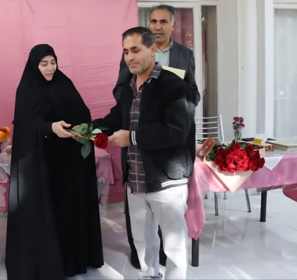 تجلیل از همکاران به مناسبت روز مرد در دانشکده شهید شرافت 8