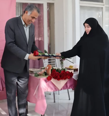 تجلیل از همکاران به مناسبت روز مرد در دانشکده شهید شرافت 11