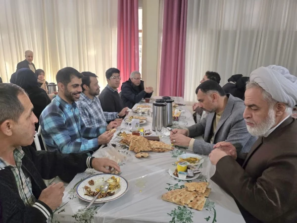 آغاز روزی گرم با طعم صبحانه و عطر همدلی در دانشکده شهید شرافت 5