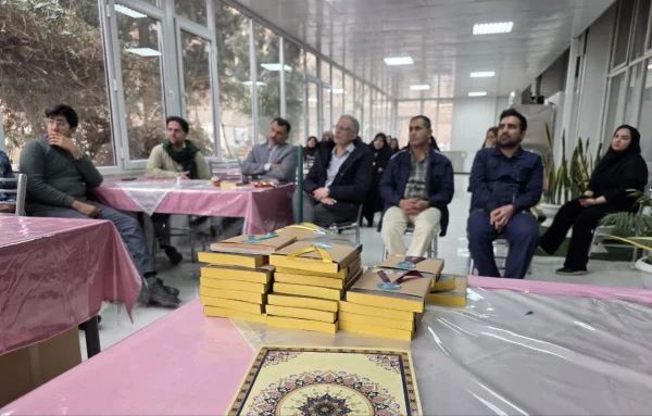 جشن نیمه شعبان در دانشکده شهید شرافت

 3