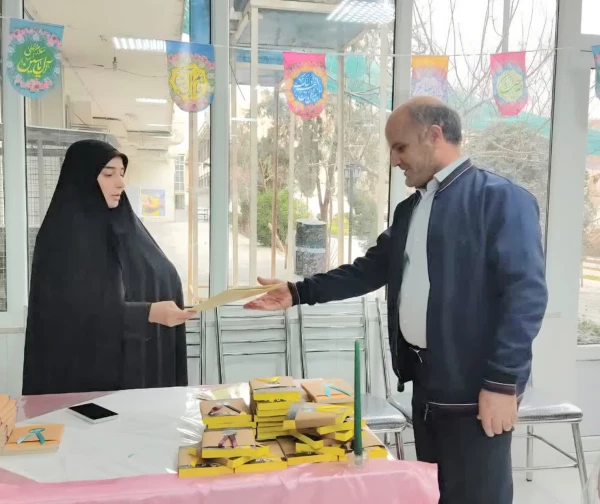 
هفته پاسدار و تقدیر از پرسنل حراست دانشکده شهید شرافت

 2